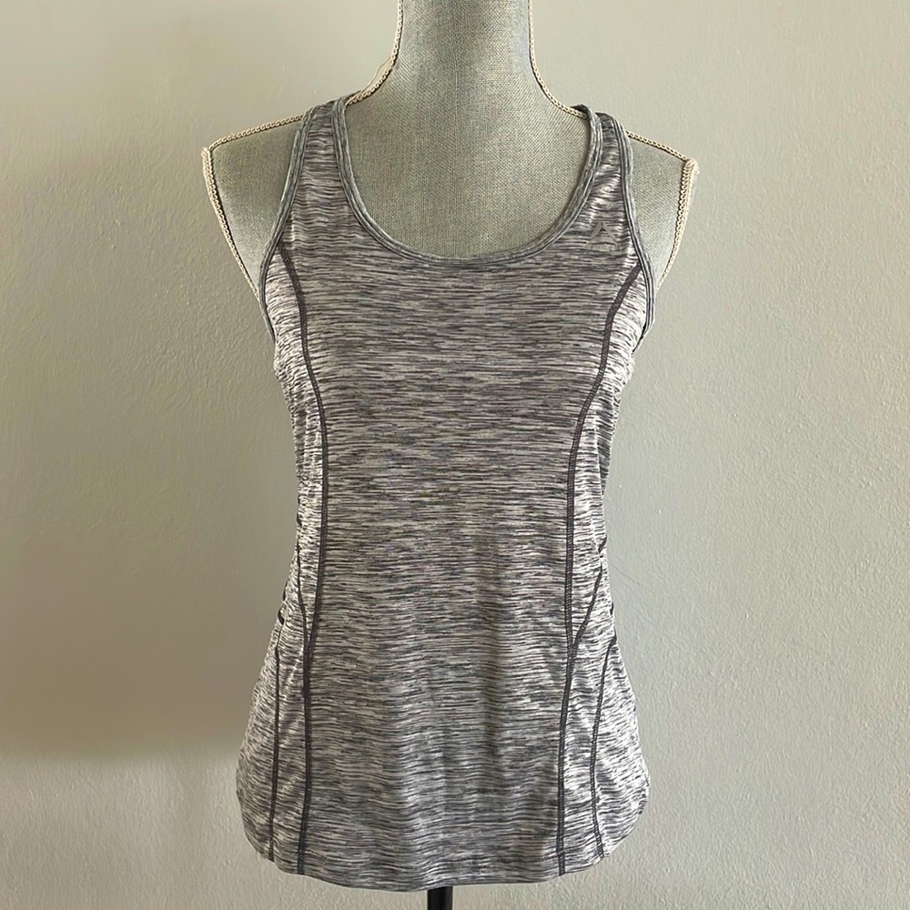 2 Camisoles Sportwear